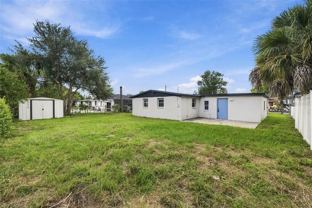 For Sale: $319,900 (4 beds, 2 baths, 1324 Square Feet)