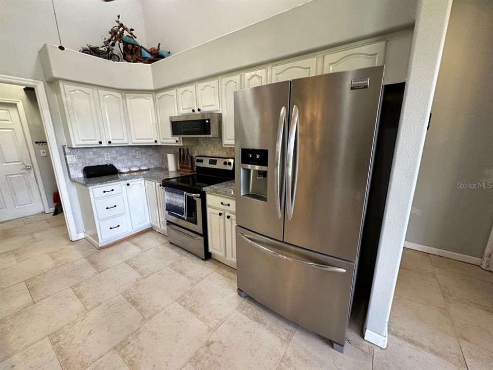 En Venta: $299,000 (3 camas, 2 baños, 1830 Pies cuadrados)