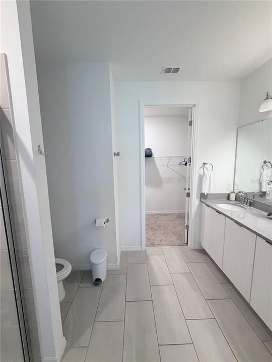 For Rent: $2,500 (3 beds, 2 baths, 2280 Square Feet)