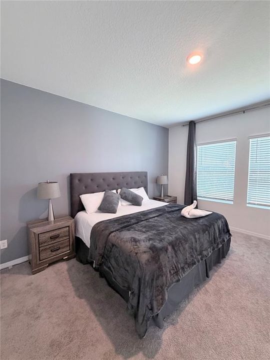 For Rent: $2,500 (3 beds, 2 baths, 2280 Square Feet)
