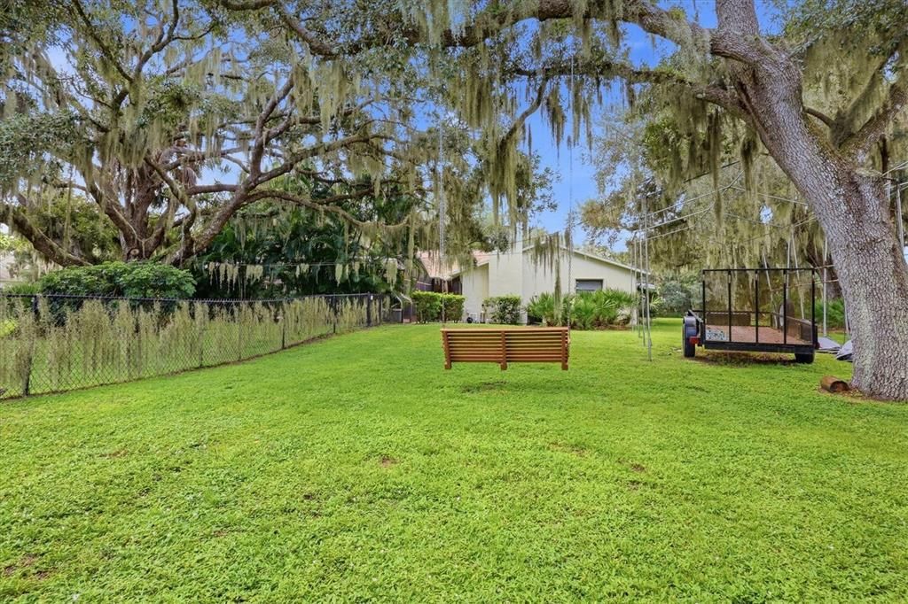 For Sale: $685,000 (3 beds, 2 baths, 2072 Square Feet)