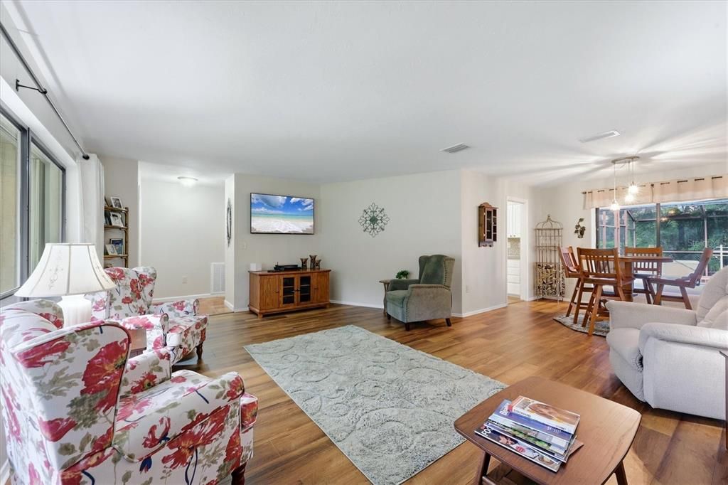 For Sale: $685,000 (3 beds, 2 baths, 2072 Square Feet)