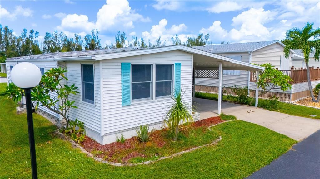For Sale: $130,000 (2 beds, 2 baths, 864 Square Feet)