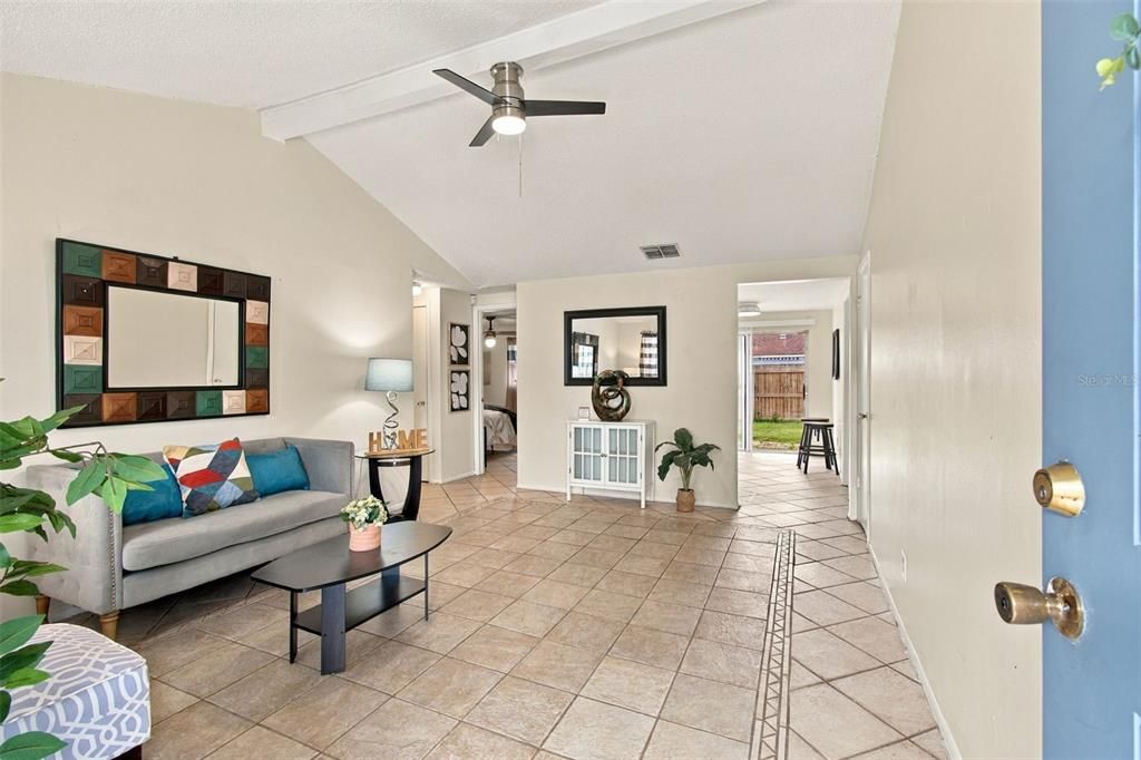 En Venta: $289,900 (3 camas, 1 baños, 868 Pies cuadrados)