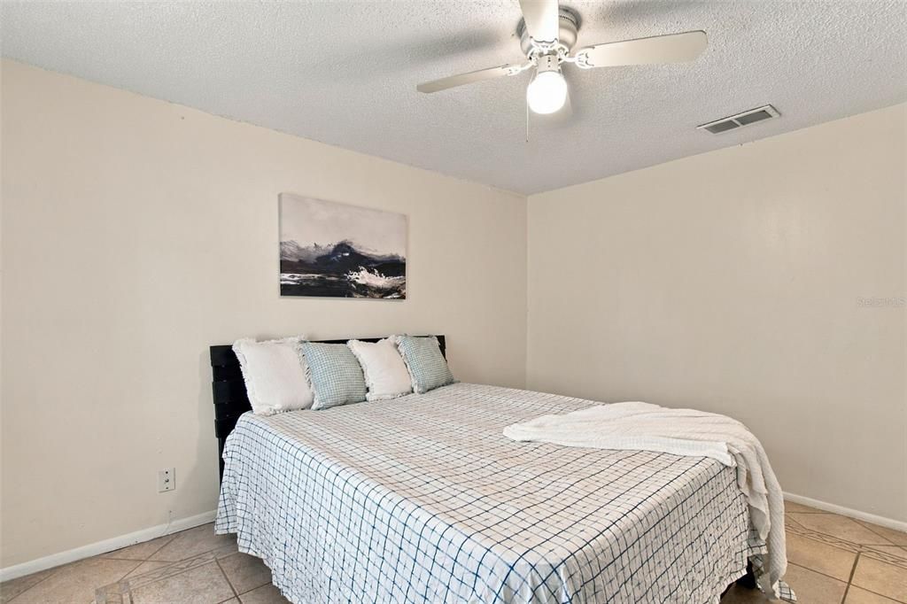 En Venta: $289,900 (3 camas, 1 baños, 868 Pies cuadrados)