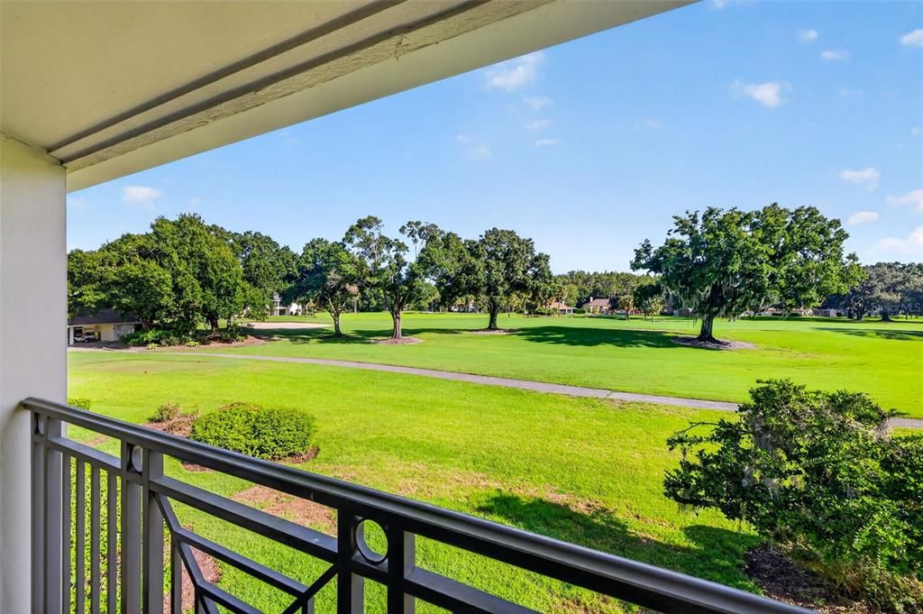 For Sale: $270,000 (3 beds, 3 baths, 1519 Square Feet)