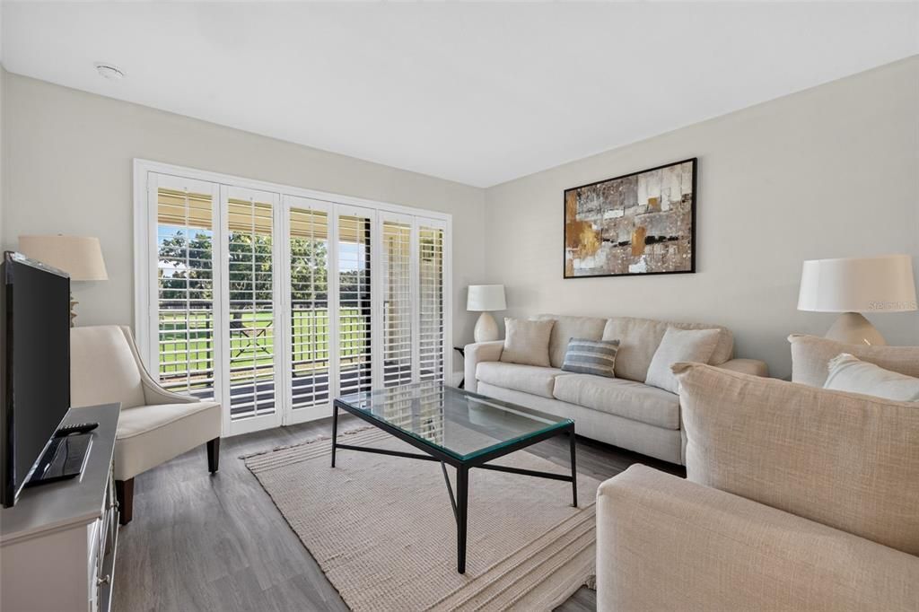 For Sale: $270,000 (3 beds, 3 baths, 1519 Square Feet)
