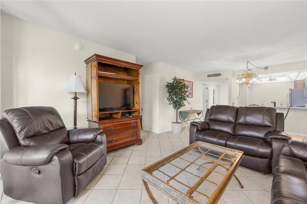 En Venta: $195,000 (2 camas, 1 baños, 880 Pies cuadrados)