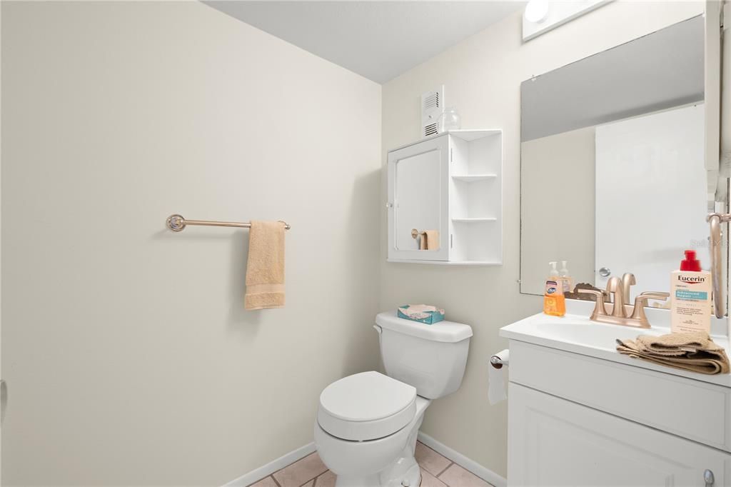 En Venta: $195,000 (2 camas, 1 baños, 880 Pies cuadrados)