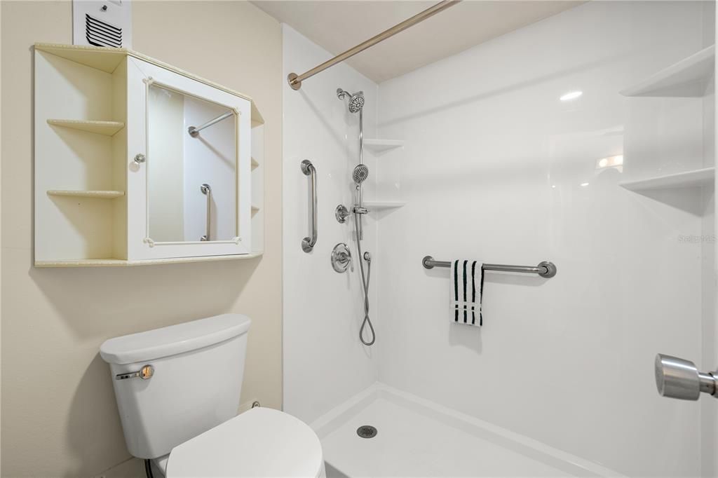 En Venta: $195,000 (2 camas, 1 baños, 880 Pies cuadrados)