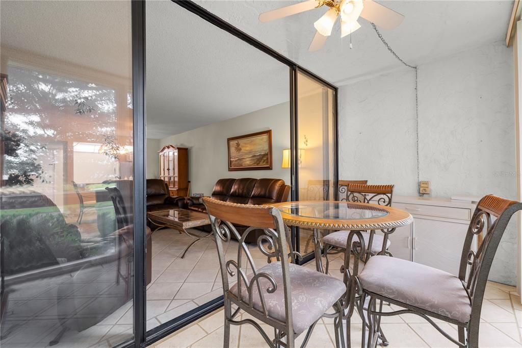 En Venta: $195,000 (2 camas, 1 baños, 880 Pies cuadrados)