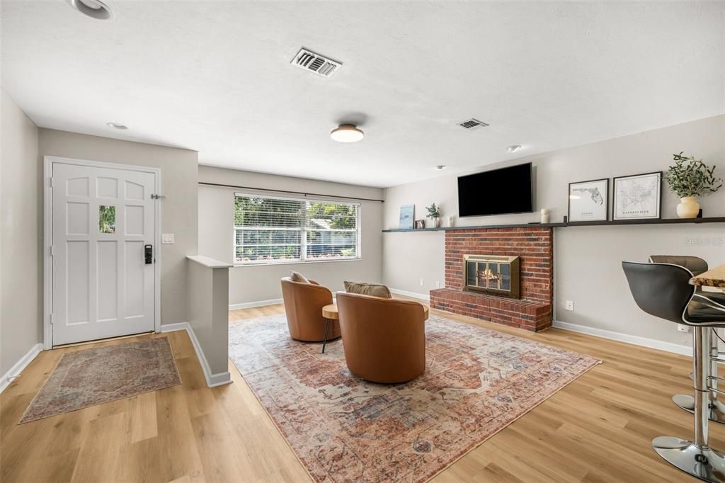 For Sale: $395,000 (3 beds, 2 baths, 1675 Square Feet)
