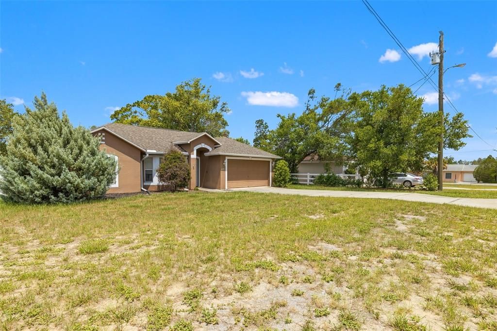 For Rent: $2,150 (4 beds, 2 baths, 1728 Square Feet)