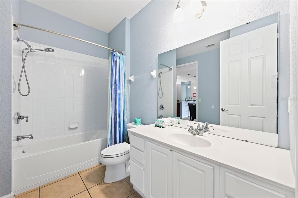For Sale: $645,000 (3 beds, 2 baths, 2097 Square Feet)