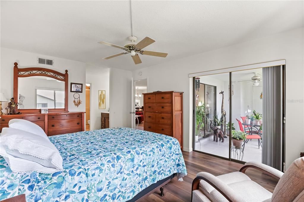 For Sale: $195,000 (2 beds, 2 baths, 1472 Square Feet)