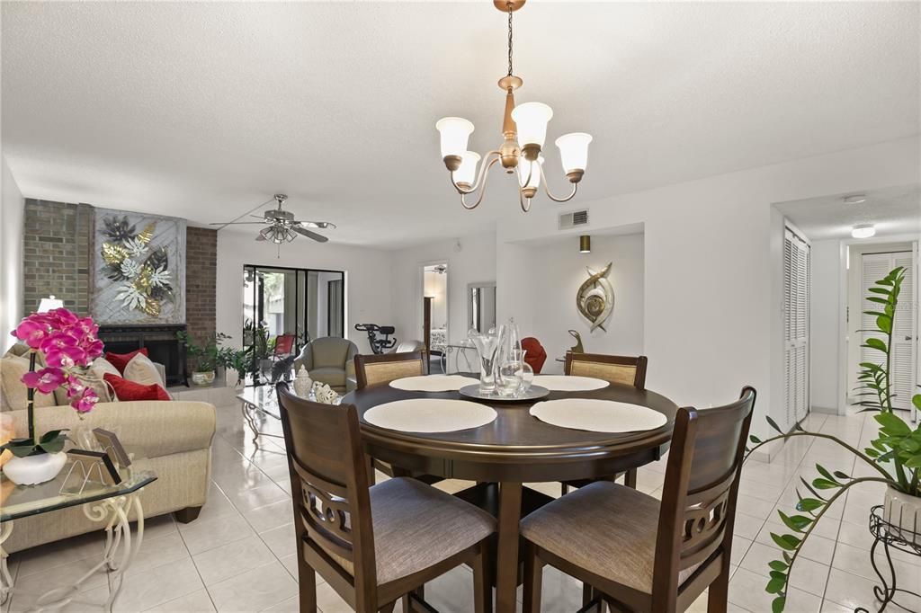 For Sale: $195,000 (2 beds, 2 baths, 1472 Square Feet)