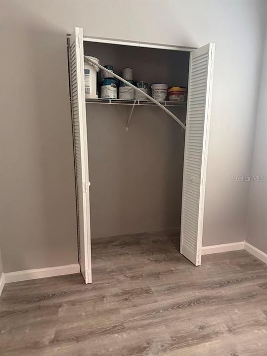 For Sale: $275,000 (3 beds, 1 baths, 777 Square Feet)