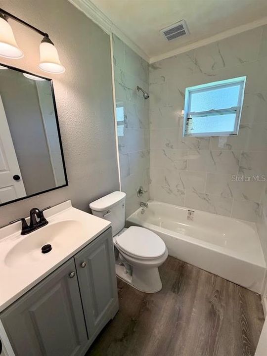For Sale: $275,000 (3 beds, 1 baths, 777 Square Feet)