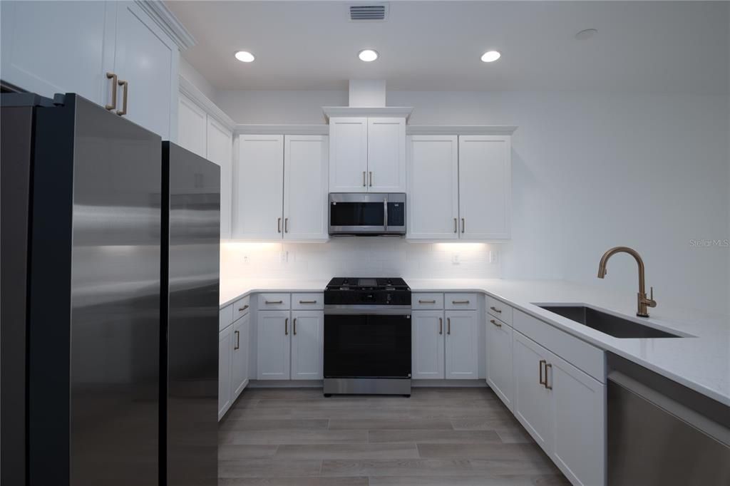 For Sale: $468,950 (3 beds, 2 baths, 1481 Square Feet)