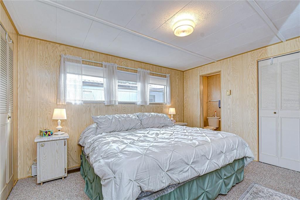 На продажу: $104,900 (2 спален, 2 ванн, 960 Квадратных фут)