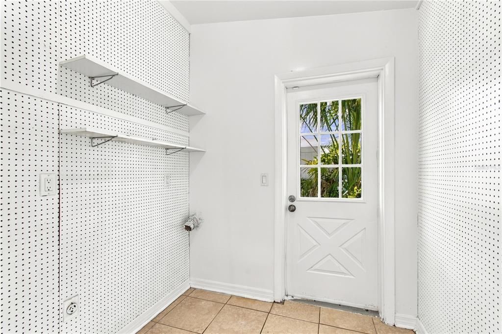 На продажу: $465,000 (3 спален, 2 ванн, 1416 Квадратных фут)