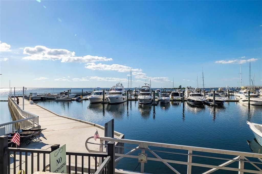 : $775,000 (3 спален, 3 ванн, 2138 Квадратных фут)