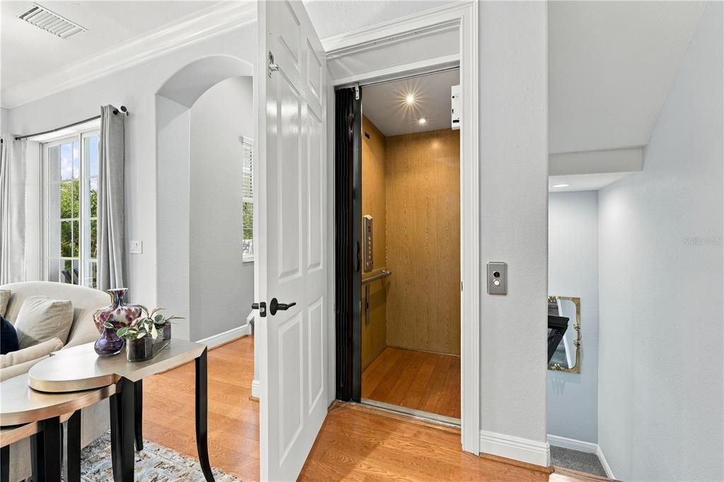 : $775,000 (3 спален, 3 ванн, 2138 Квадратных фут)