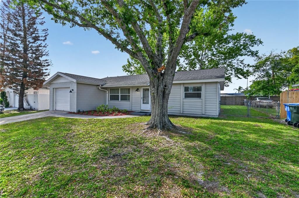 For Sale: $320,000 (3 beds, 2 baths, 1362 Square Feet)