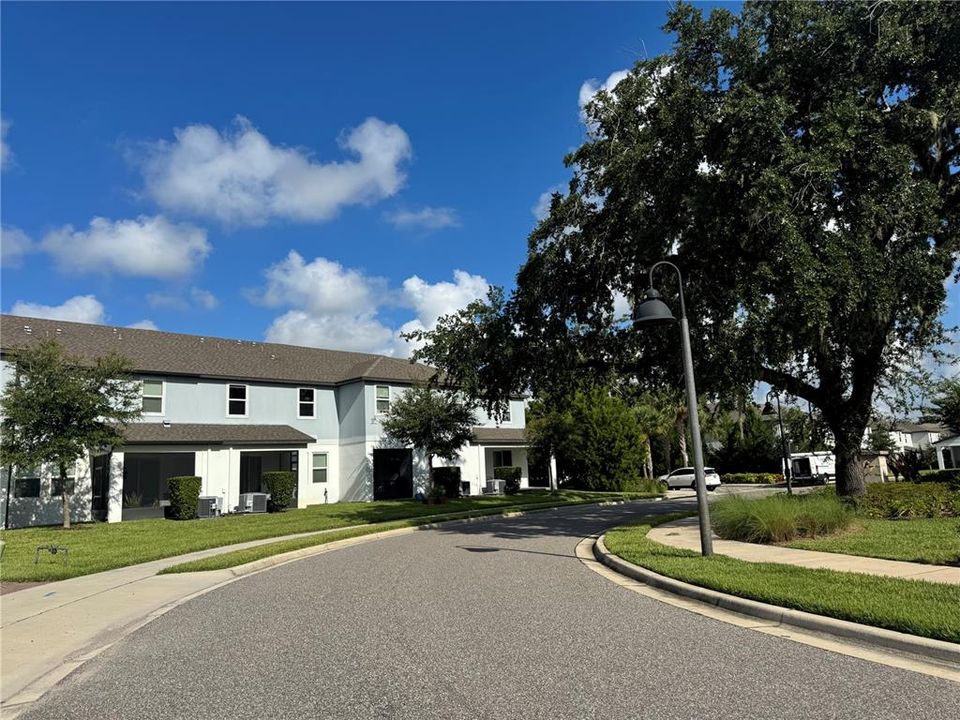 For Rent: $2,800 (3 beds, 2 baths, 2378 Square Feet)