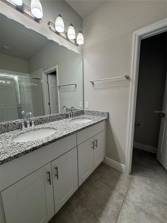 For Rent: $2,800 (3 beds, 2 baths, 2378 Square Feet)