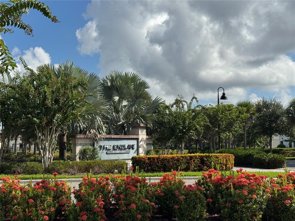 For Rent: $2,800 (3 beds, 2 baths, 2378 Square Feet)