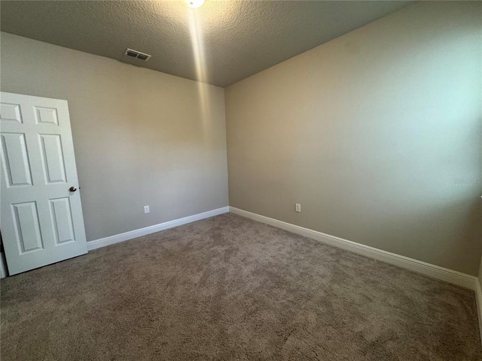 For Rent: $2,800 (3 beds, 2 baths, 2378 Square Feet)