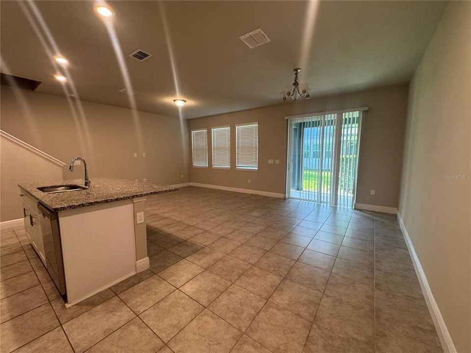 For Rent: $2,800 (3 beds, 2 baths, 2378 Square Feet)