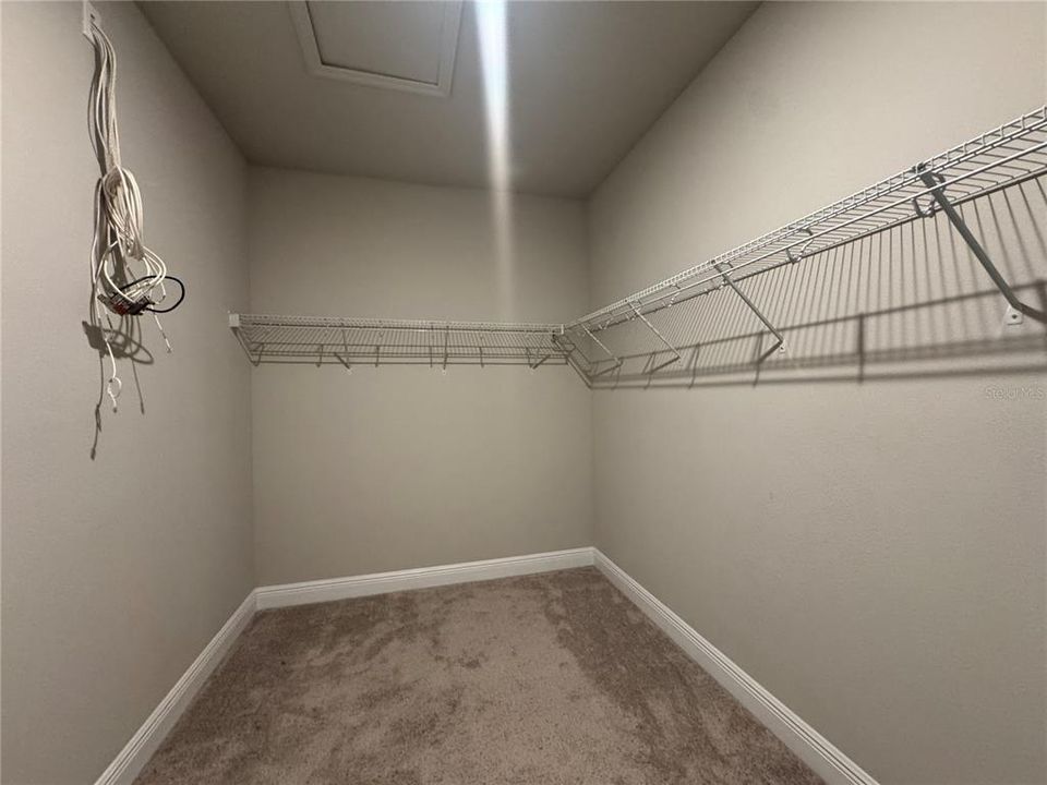 For Rent: $2,800 (3 beds, 2 baths, 2378 Square Feet)