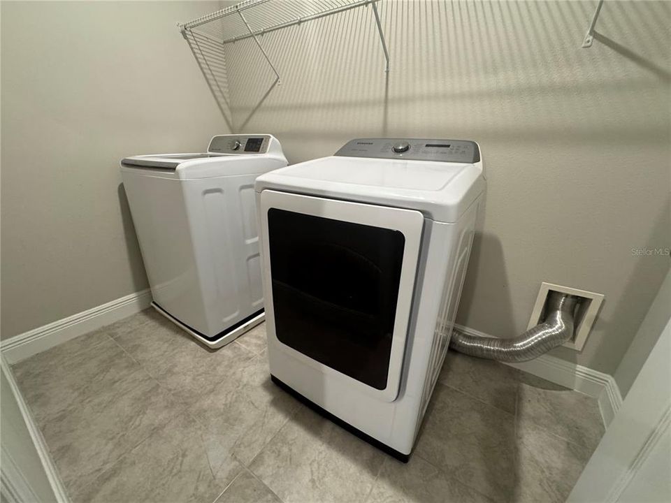 For Rent: $2,800 (3 beds, 2 baths, 2378 Square Feet)