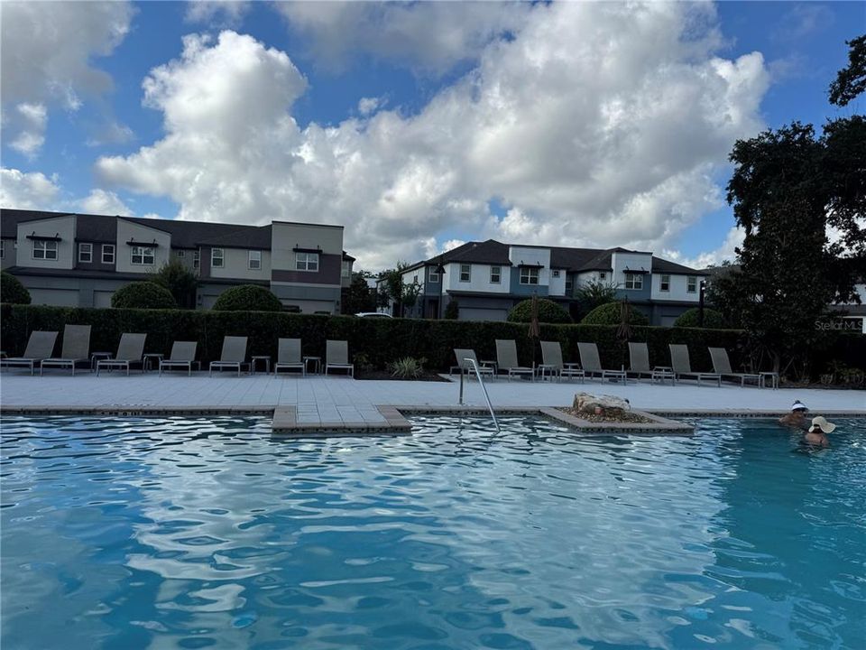 For Rent: $2,800 (3 beds, 2 baths, 2378 Square Feet)