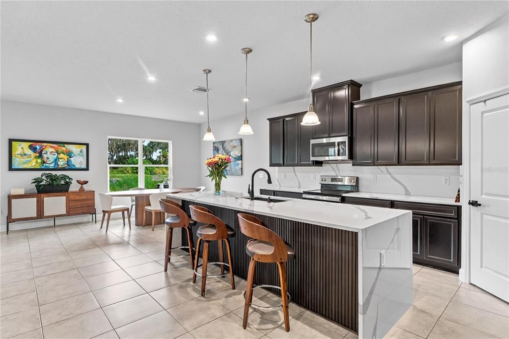 For Sale: $525,000 (5 beds, 4 baths, 3018 Square Feet)
