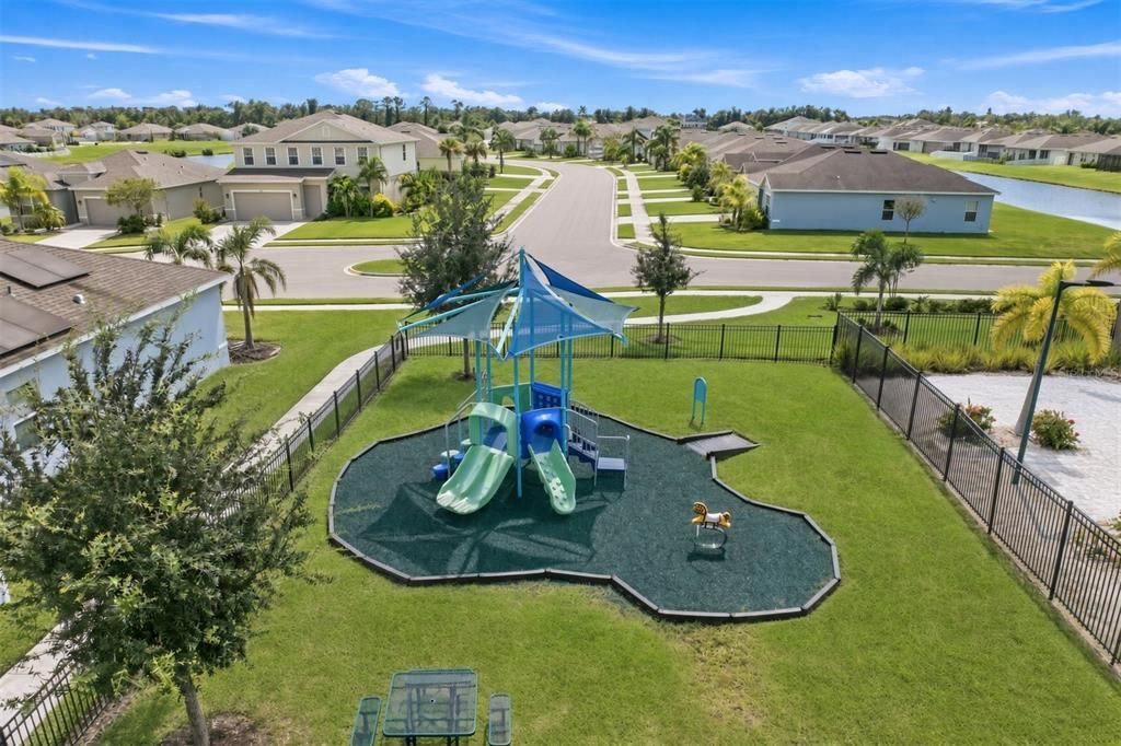 For Sale: $525,000 (5 beds, 4 baths, 3018 Square Feet)