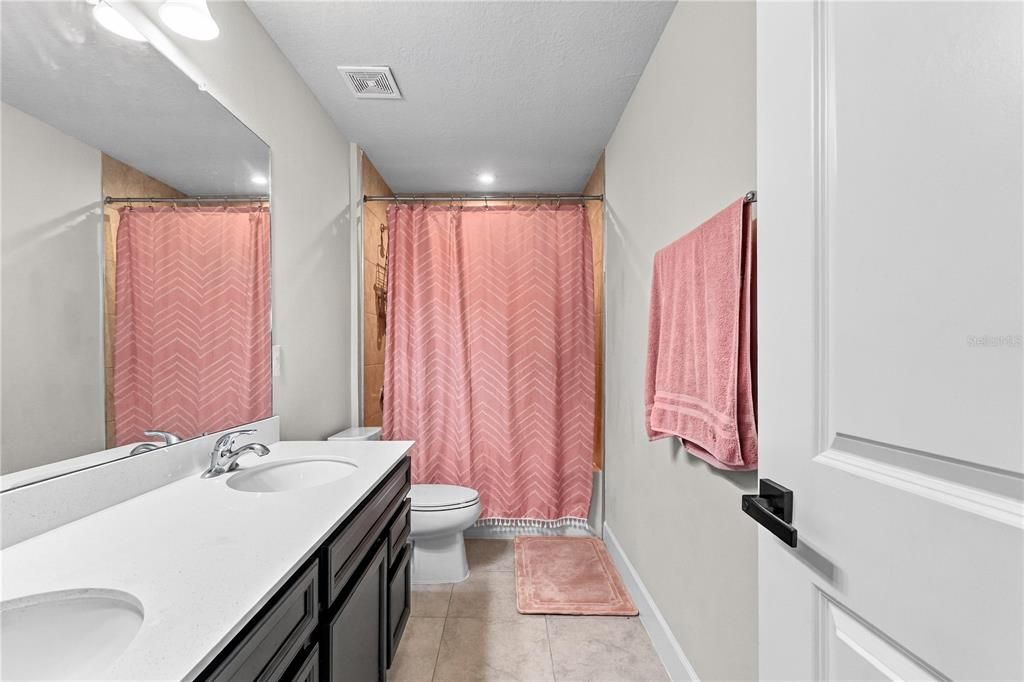 For Sale: $525,000 (5 beds, 4 baths, 3018 Square Feet)