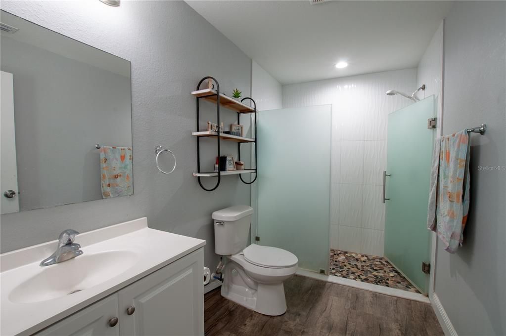 For Sale: $300,000 (4 beds, 2 baths, 1568 Square Feet)