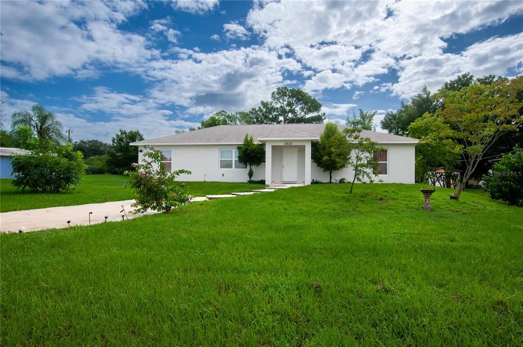 For Sale: $300,000 (4 beds, 2 baths, 1568 Square Feet)