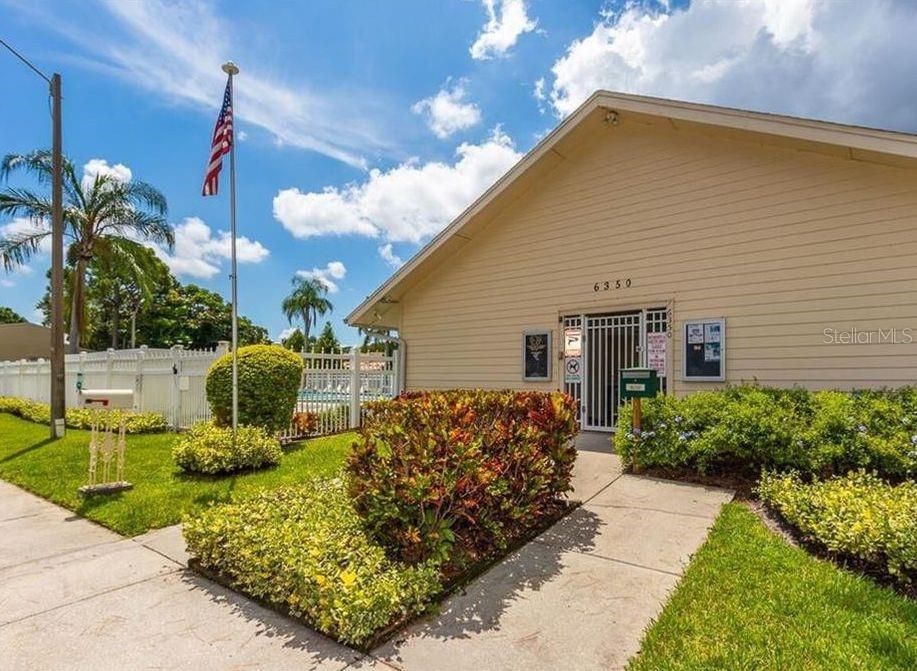 For Sale: $199,500 (2 beds, 2 baths, 1245 Square Feet)