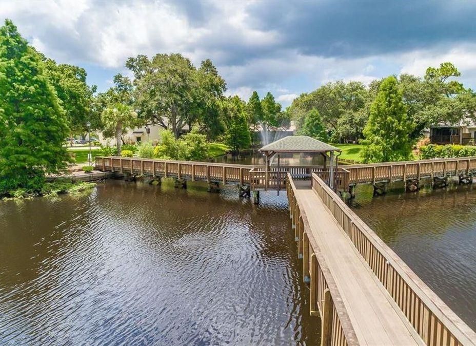 For Sale: $199,500 (2 beds, 2 baths, 1245 Square Feet)