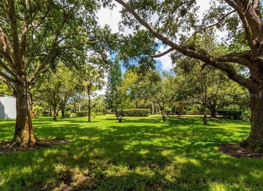 For Sale: $199,500 (2 beds, 2 baths, 1245 Square Feet)