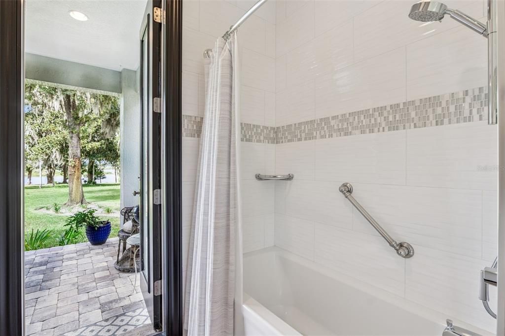 For Sale: $600,000 (2 beds, 2 baths, 2087 Square Feet)