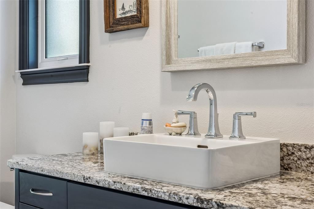 For Sale: $600,000 (2 beds, 2 baths, 2087 Square Feet)