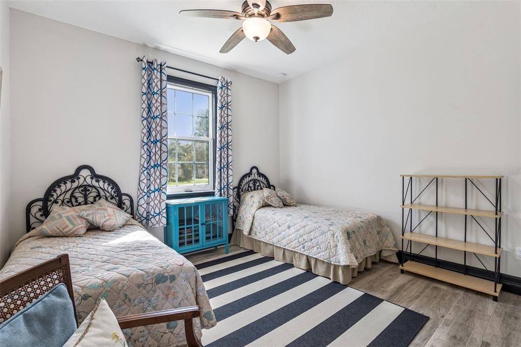 For Sale: $600,000 (2 beds, 2 baths, 2087 Square Feet)