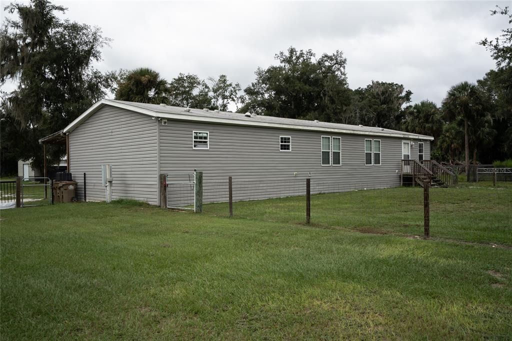 For Sale: $474,900 (4 beds, 2 baths, 1944 Square Feet)