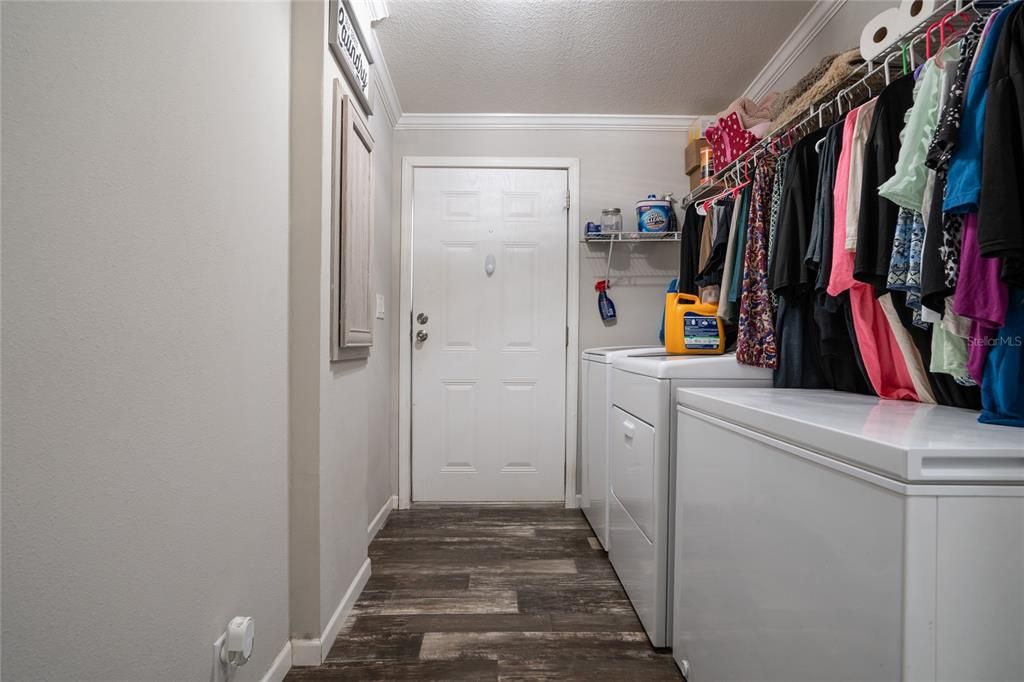 For Sale: $474,900 (4 beds, 2 baths, 1944 Square Feet)