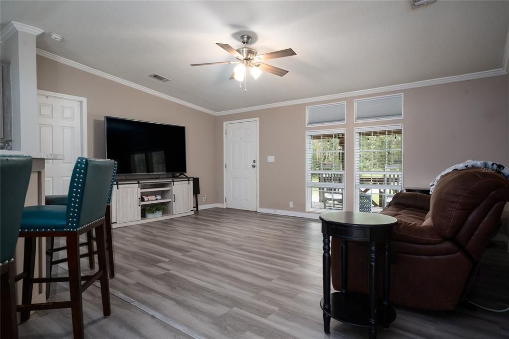 For Sale: $474,900 (4 beds, 2 baths, 1944 Square Feet)